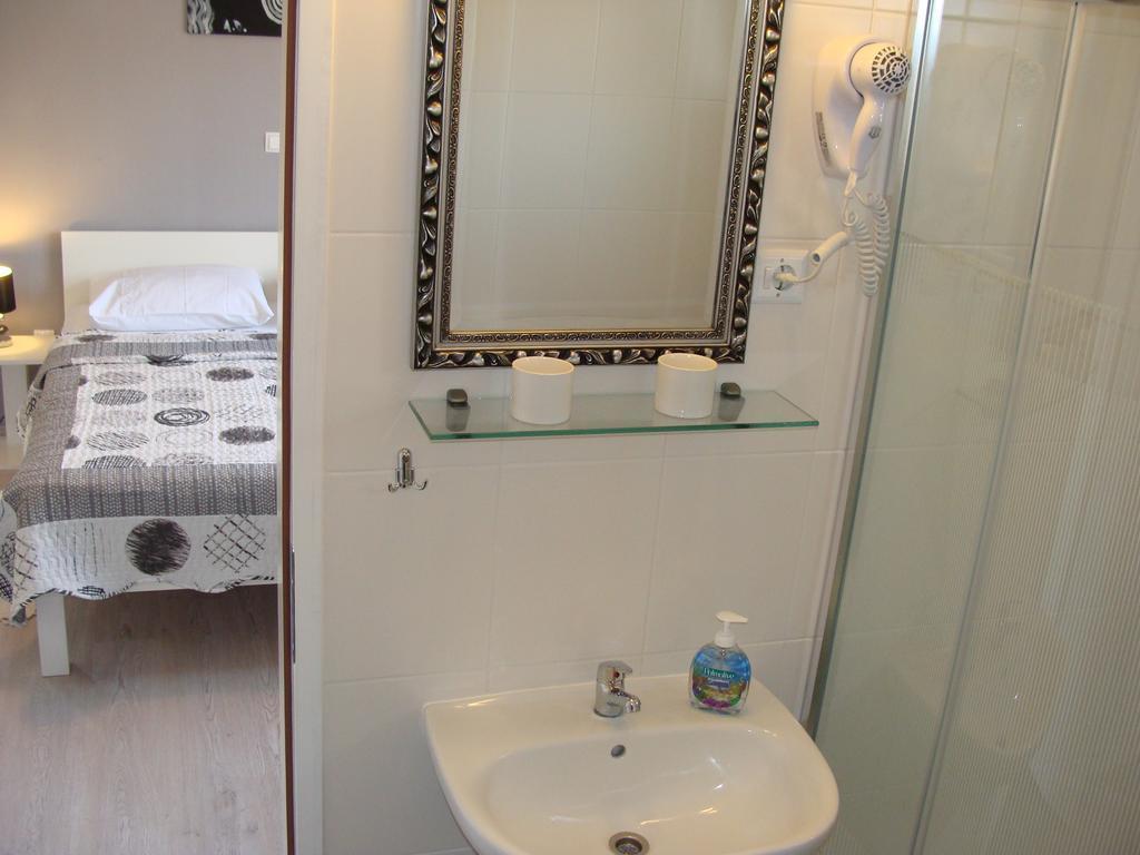 Guest House Dragic - Anex 자다르 객실 사진
